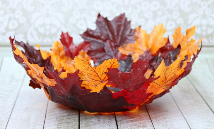 Vase de feuilles