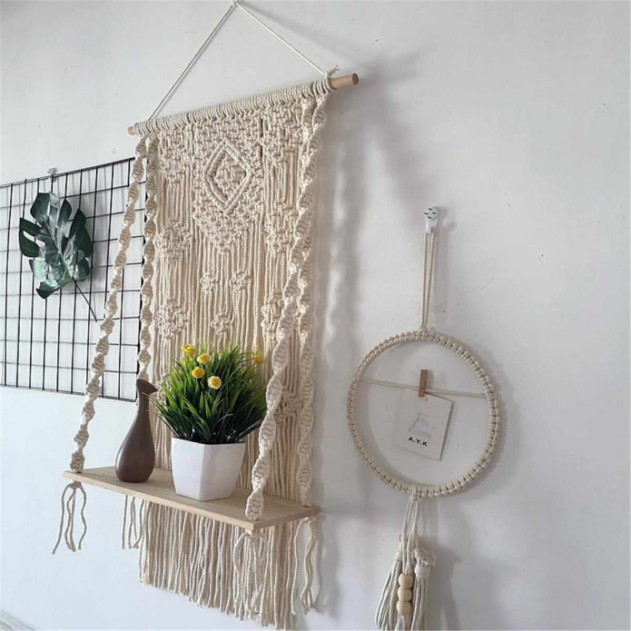 étagère de style macramé