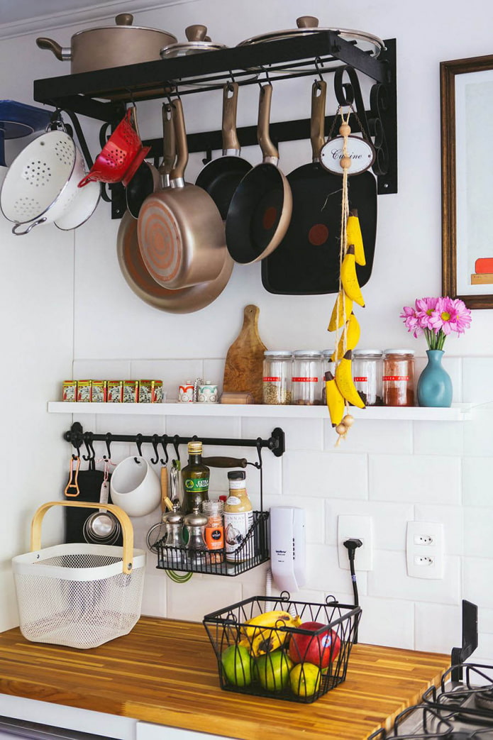 Ceiling shelf-rail