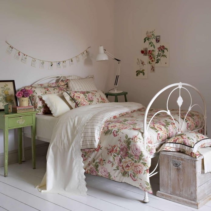 chambre simple dans un style vintage