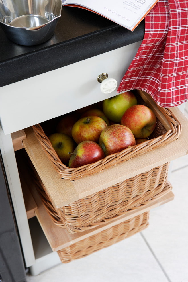 Pommes dans des paniers