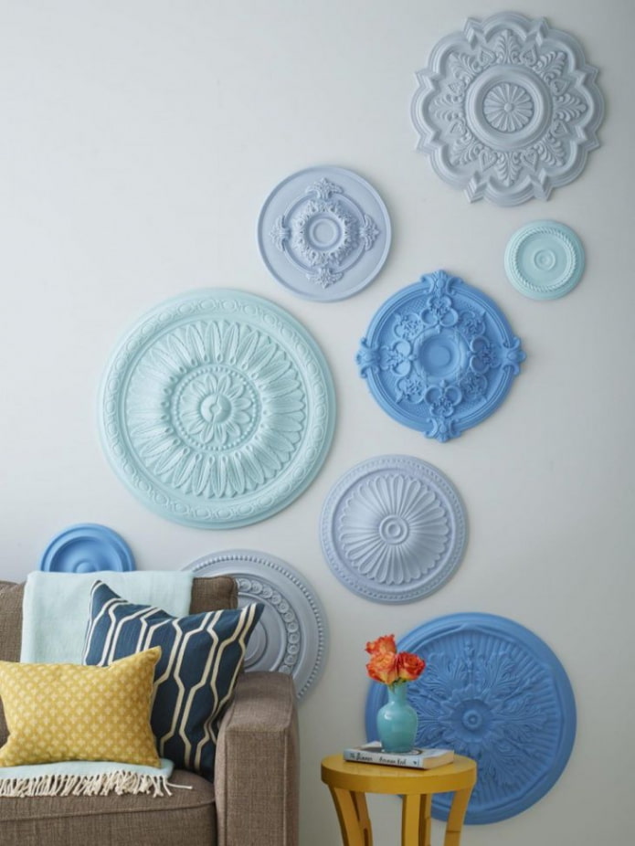 Rosettes sur le mur