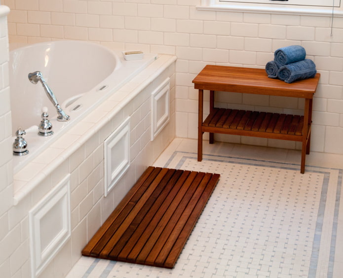 parquet dans la salle de bain