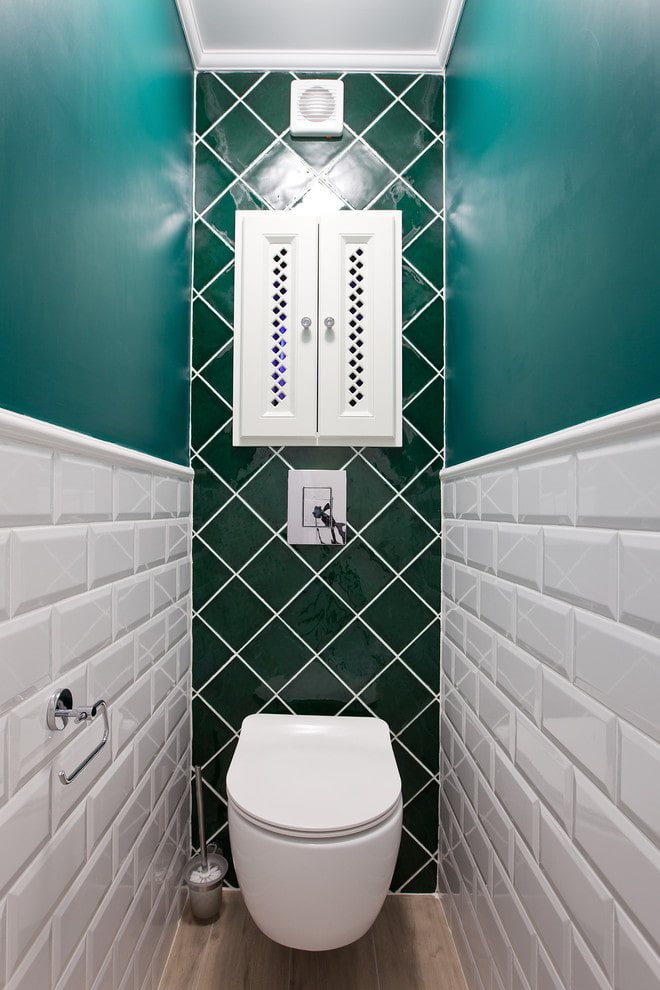 tile at pintura sa banyo