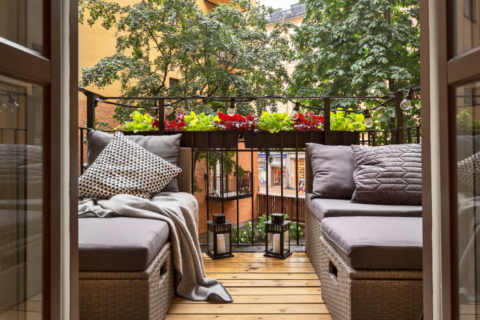 coin salon sur le balcon