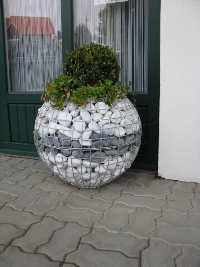 boule de gabion de parterre de fleurs