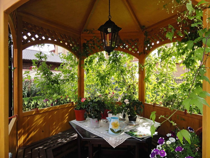 Gazebo à l'intérieur