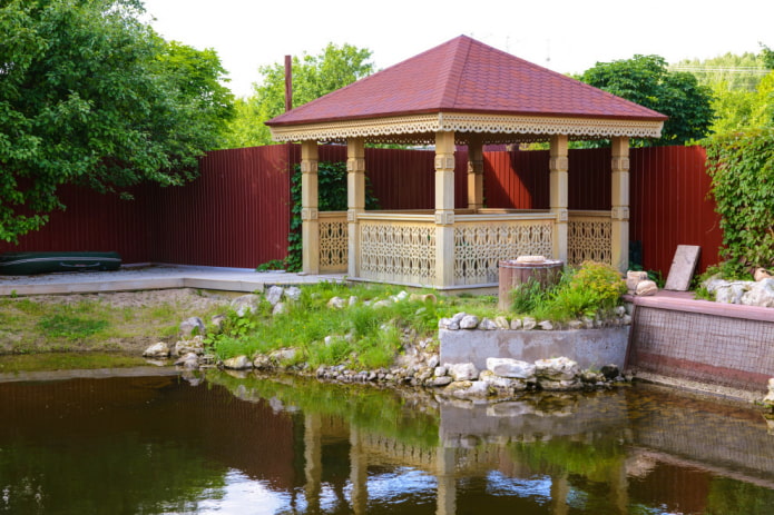 Gazebo dans le paysage