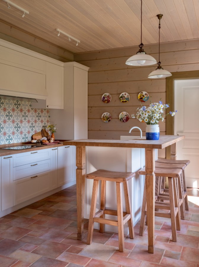 plafond en bois dans la cuisine