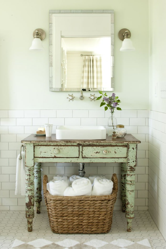 table de salle de bain ancienne