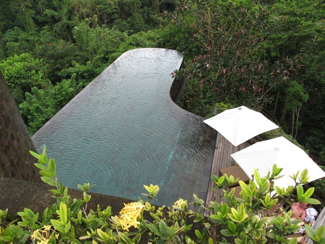 Intérieur de piscine