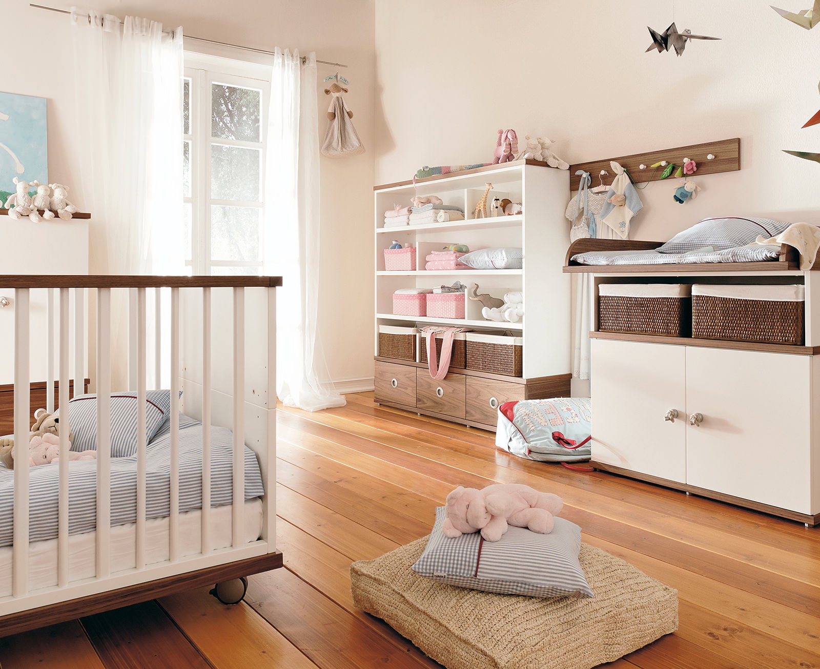 Chambre d'enfant beige