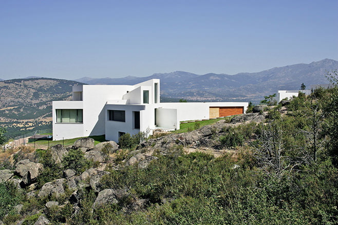 Photo d'une maison à la montagne