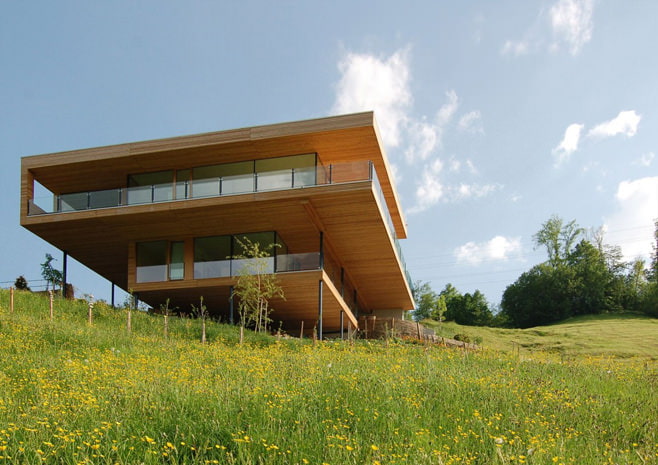 Photo d'une maison à la montagne