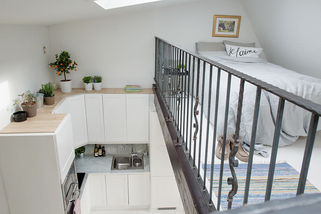 chambre dans un appartement de type mansardé