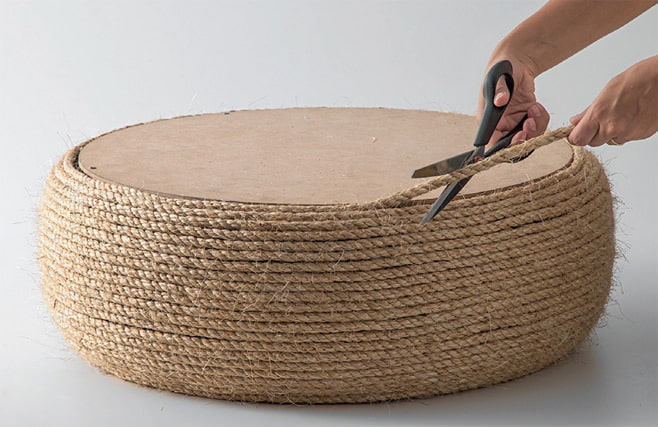 Pouf de bricolage fait de pneus