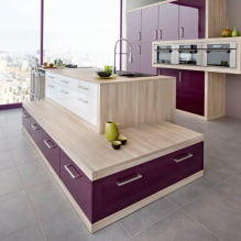 Ensemble violet dans la cuisine: design, combinaisons, choix de style, papier peint et rideaux-14