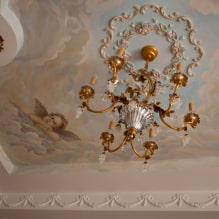 Types de décor de plafond : poutres, filets, moulures en stuc, autocollants, moulures, peinture, fresques, impression photo, etc.-1