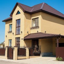 Ang mga brick facade ng bahay: mga larawan, pakinabang at disadvantages-5